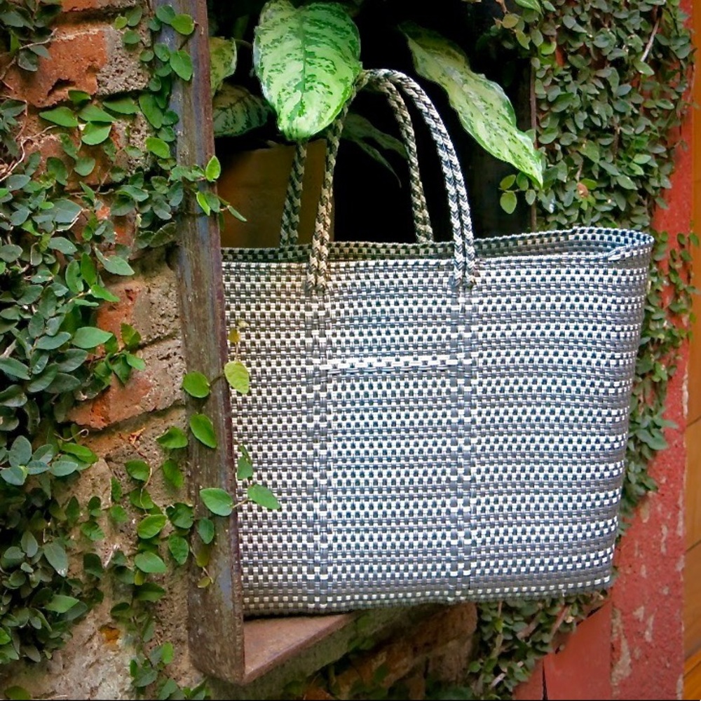 NWOT HANDWOVEN & SUSTAINABLE SILVER OVERSIZED TOTE BAG, MADE IN MEXICO UPCYCLED